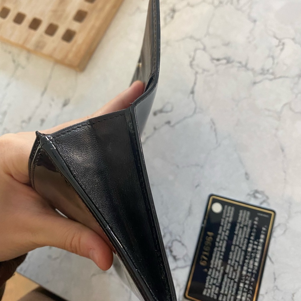 Chanel Black Patent Leather CC Logo Wallet Clutch - Picture 5 of 11